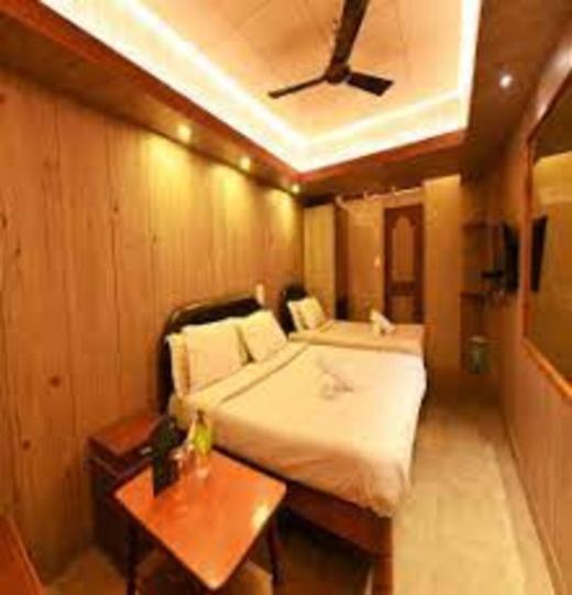 Baba Tourist Lodge 西隆 外观 照片