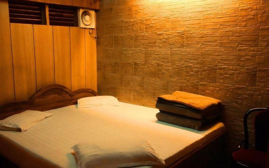 Baba Tourist Lodge 西隆 外观 照片