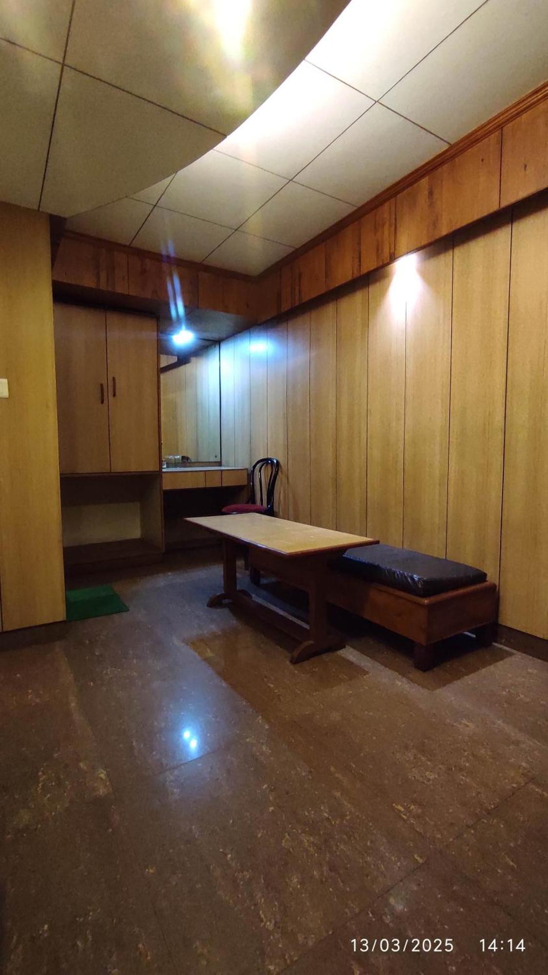 Baba Tourist Lodge 西隆 外观 照片
